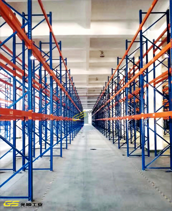 重型货架都有哪些特点—<a href='http://www.szgsg.com/' target='_blank'><u>深圳货架</u></a>厂家