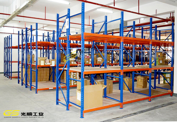 仓库货架静电喷涂要注意哪些—深圳<a href='http://www.szgsg.com/' target='_blank'><u>货架厂家</u></a>