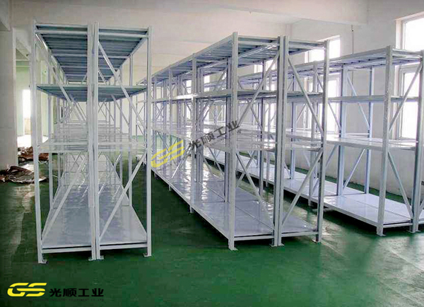 仓库货架做承重有哪些因素影响—深圳<a href='http://www.szgsg.com/' target='_blank'><u>货架厂</u></a>家