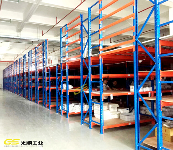 仓库货架立体库货架有什么特点—深圳<a href='http://www.szgsg.com/' target='_blank'><u>货架厂家</u></a>