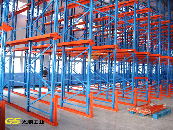 重型货架设计依据是哪些—深圳<a href='http://www.szgsg.com/' target='_blank'><u>货架厂家</u></a>