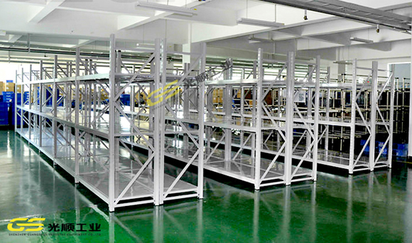 把仓储货架的使用时间延长的方法—深圳<a href='http://www.szgsg.com/' target='_blank'><u>货架厂家</u></a>