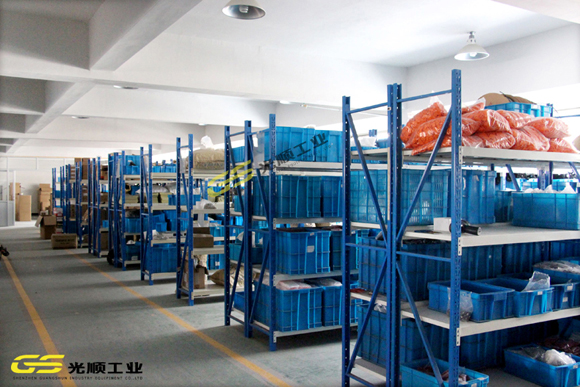 仓库重型货架在生活中的运用—深圳<a href='http://www.szgsg.com/' target='_blank'><u>货架厂家</u></a>