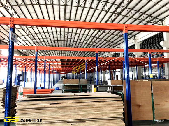 重型货架的发展历程—深圳<a href='http://www.szgsg.com/' target='_blank'><u>货架厂家</u></a>